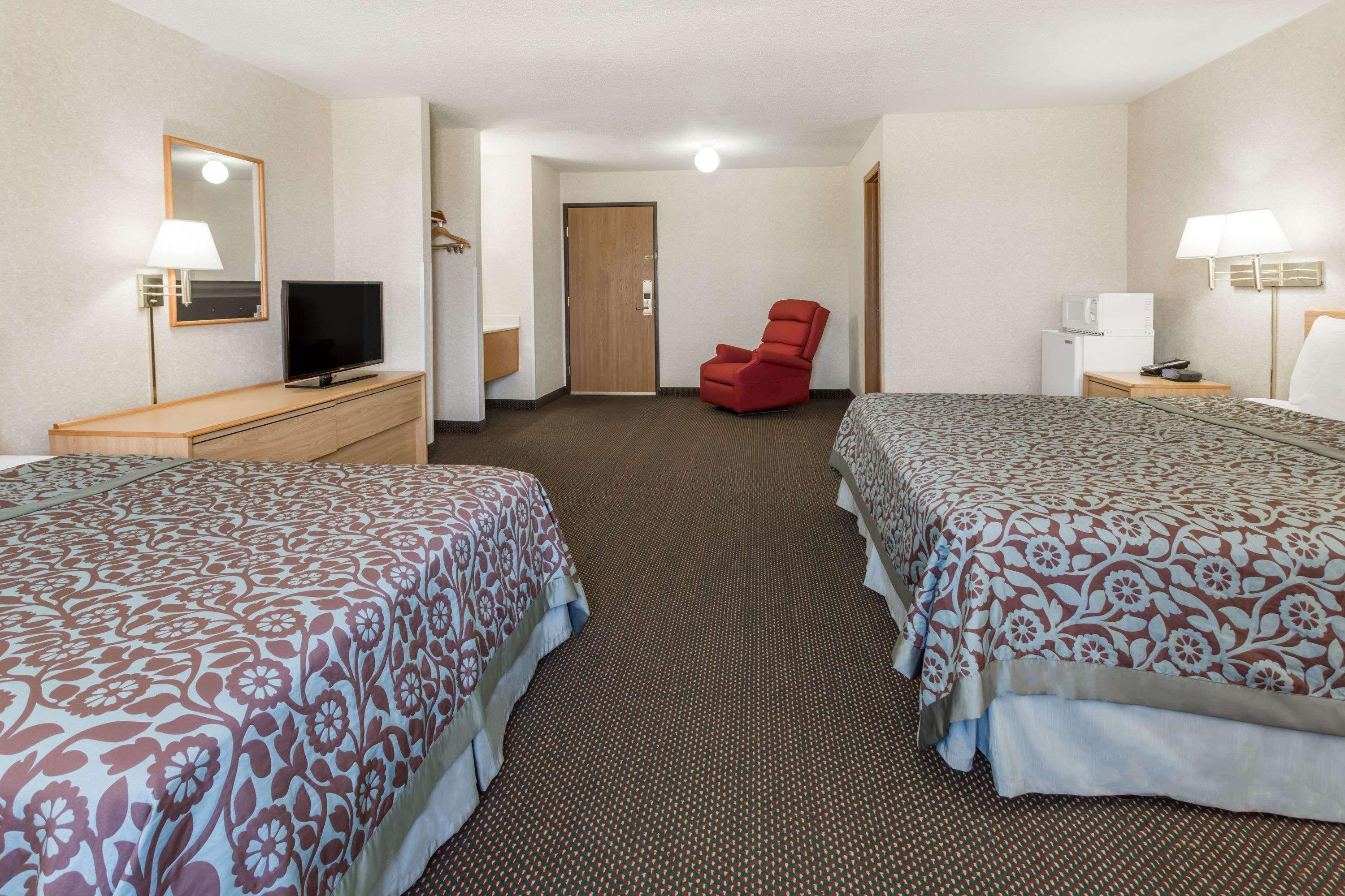 Days Inn By Wyndham Colby Exterior foto