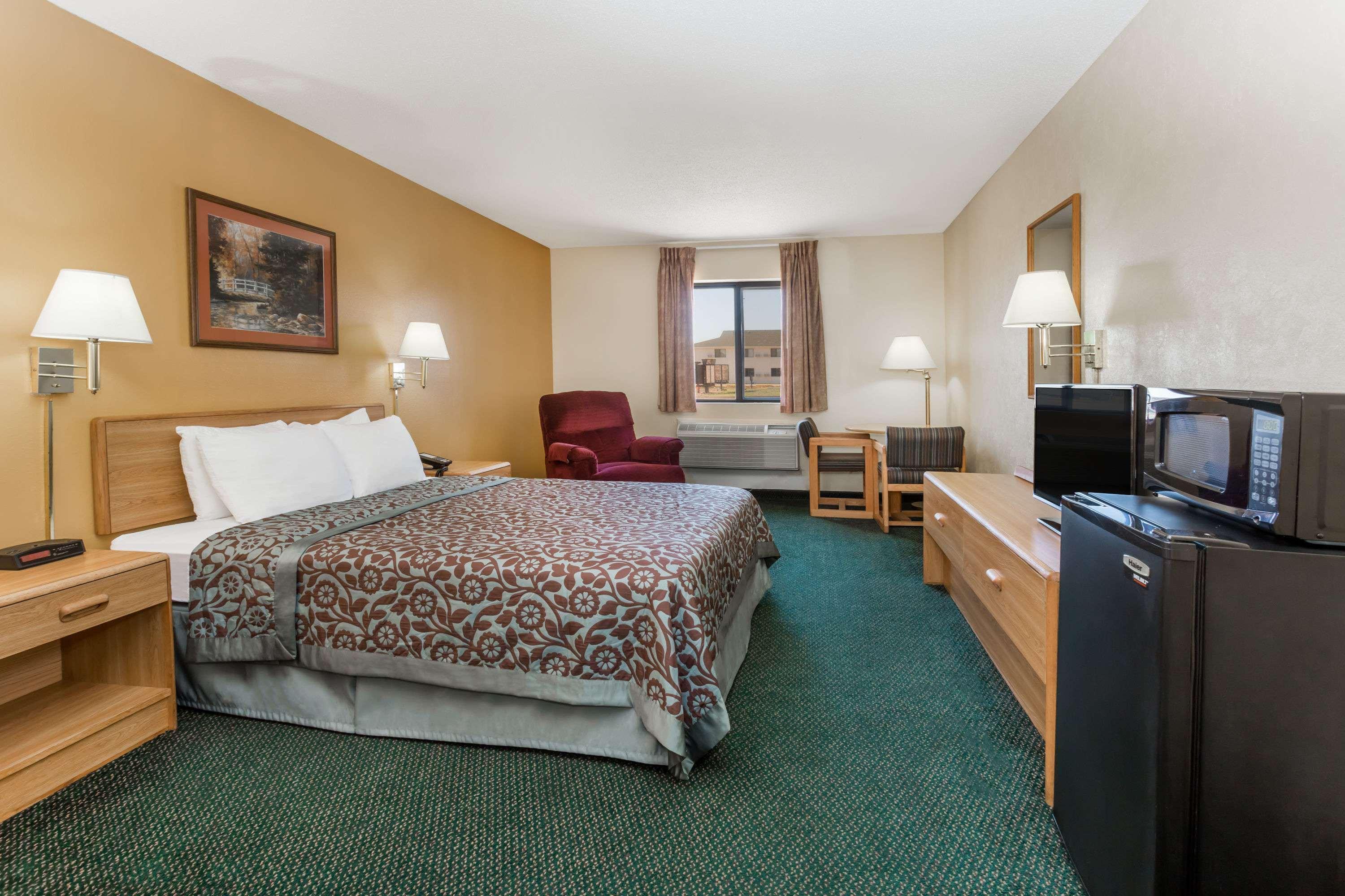 Days Inn By Wyndham Colby Exterior foto